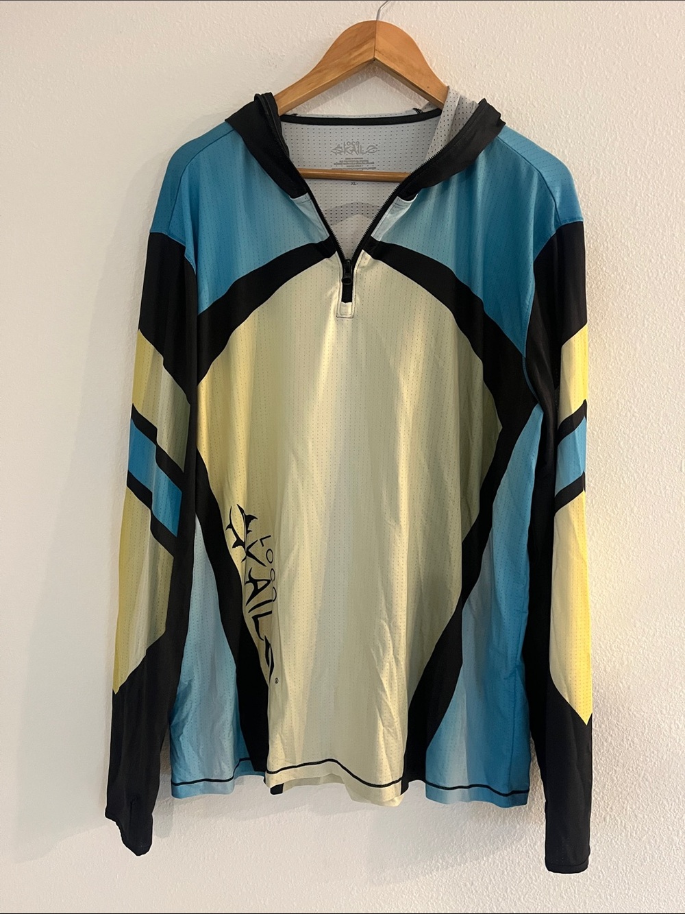 Loco Skailz Lightweight Men’s Hooded Long-Sleeve Shirt
